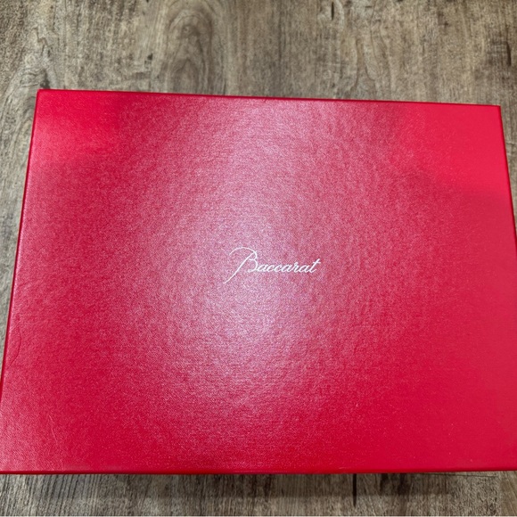 Baccarat Chateau Wine Glasses, Set of 2 - Picture 1 of 3